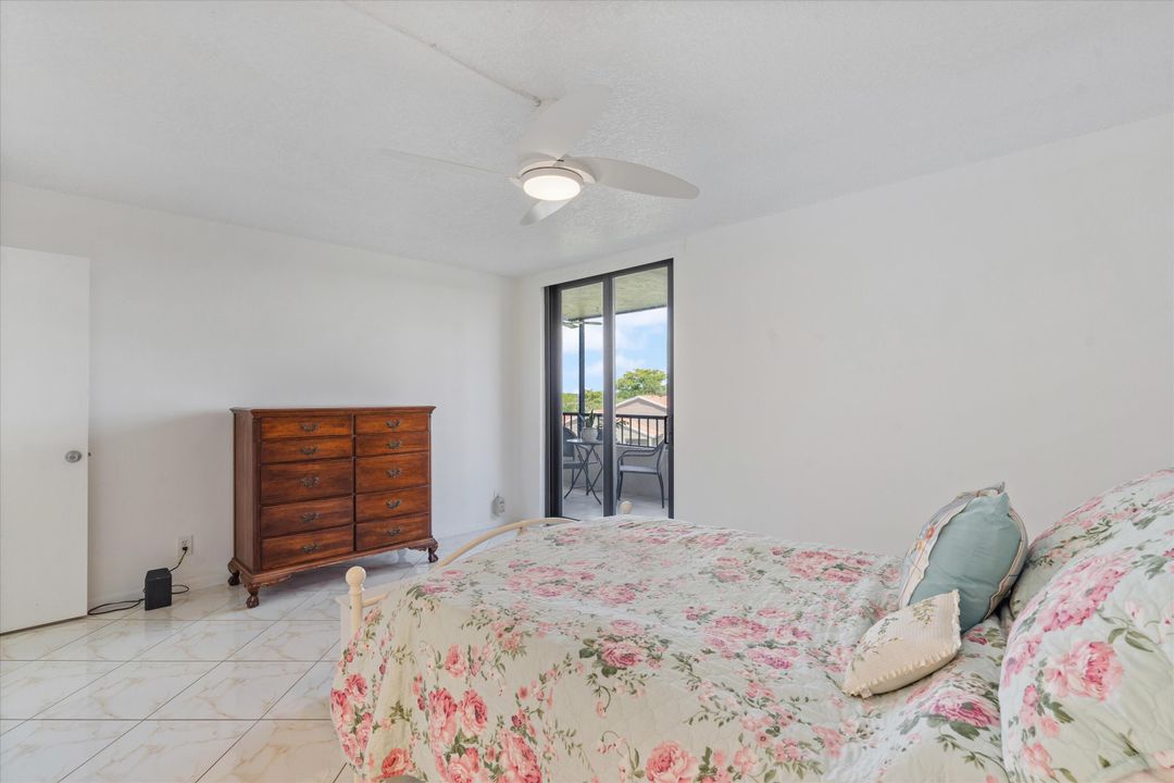 For Sale: $309,000 (2 beds, 2 baths, 1155 Square Feet)