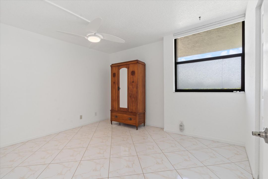 For Sale: $309,000 (2 beds, 2 baths, 1155 Square Feet)