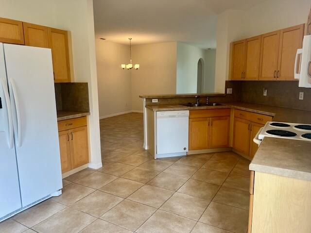 For Rent: $2,500 (3 beds, 2 baths, 1547 Square Feet)