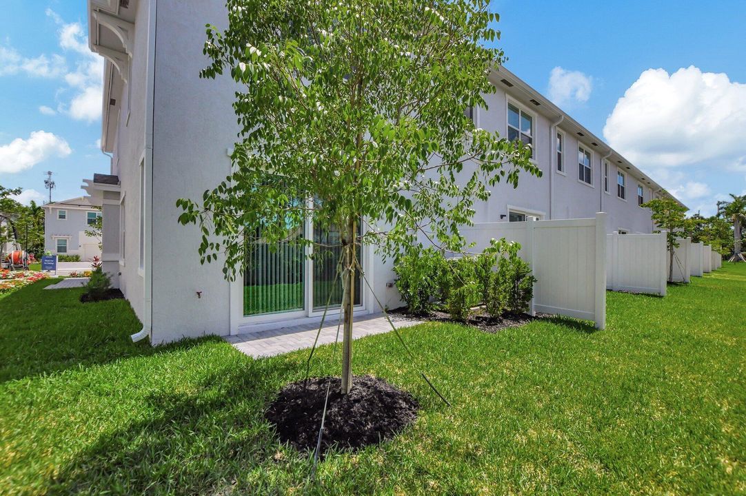 For Sale: $519,000 (3 beds, 2 baths, 1635 Square Feet)