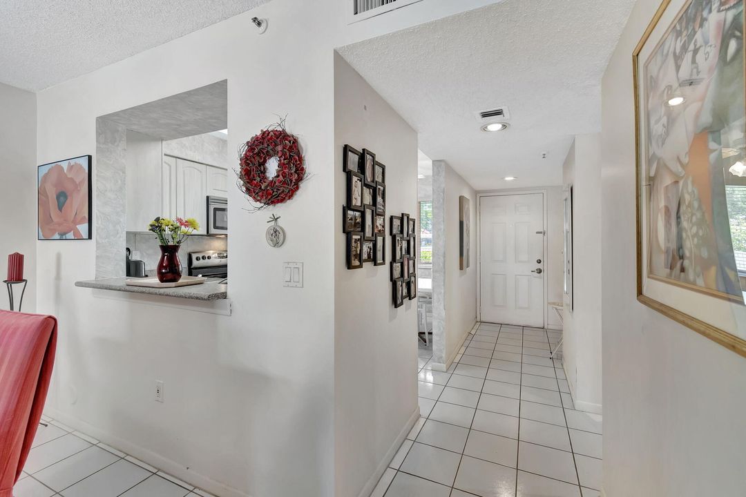 For Sale: $265,000 (2 beds, 2 baths, 1500 Square Feet)