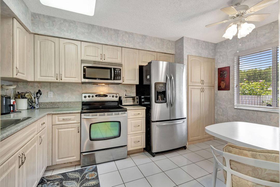 For Sale: $265,000 (2 beds, 2 baths, 1500 Square Feet)