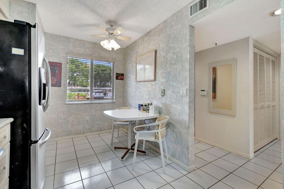 For Sale: $265,000 (2 beds, 2 baths, 1500 Square Feet)