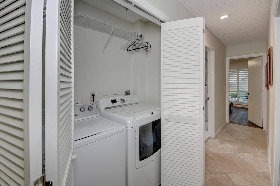 For Sale: $414,900 (3 beds, 2 baths, 1708 Square Feet)