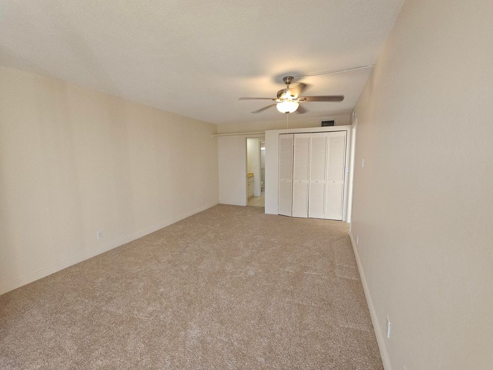 For Rent: $2,100 (2 beds, 2 baths, 1400 Square Feet)