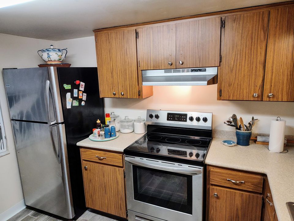 For Sale: $139,900 (2 beds, 2 baths, 1167 Square Feet)