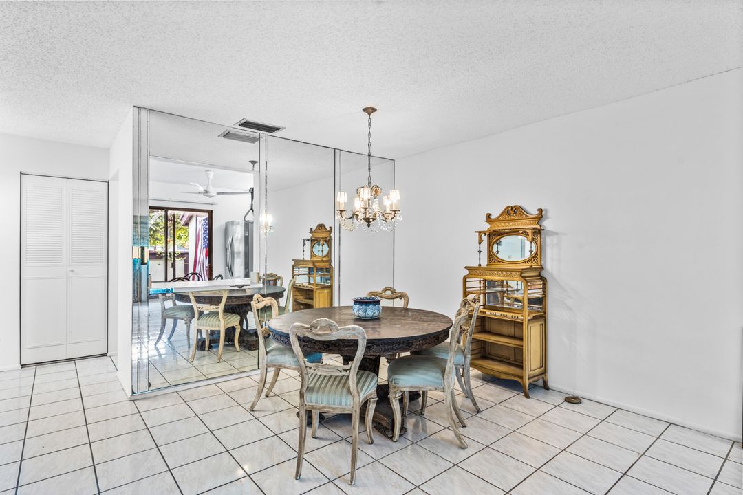 For Sale: $287,900 (3 beds, 2 baths, 1298 Square Feet)