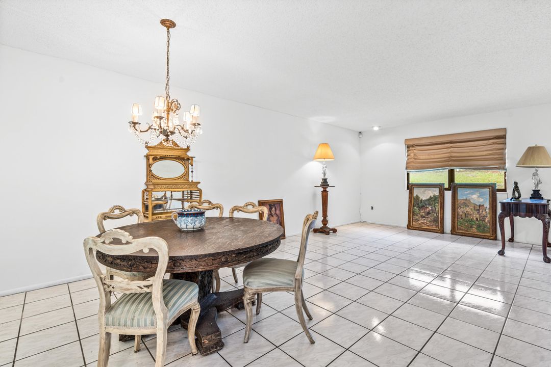 For Sale: $287,900 (3 beds, 2 baths, 1298 Square Feet)