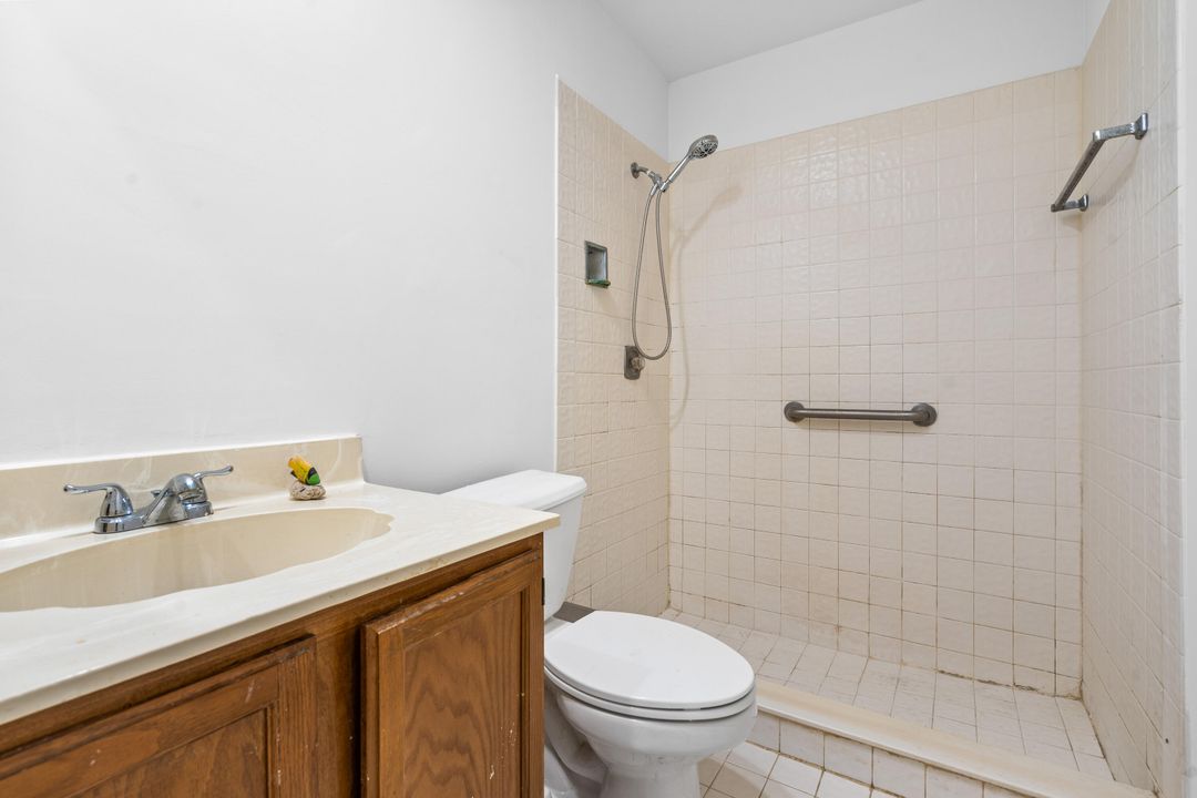 For Sale: $287,900 (3 beds, 2 baths, 1298 Square Feet)