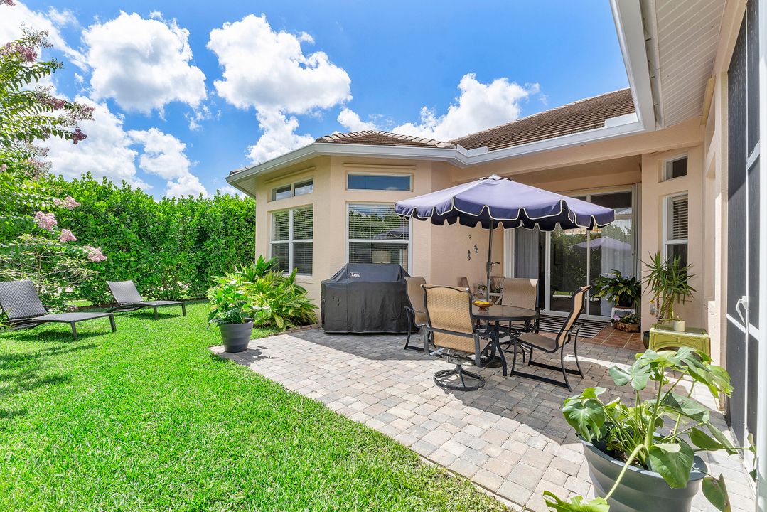 For Sale: $549,900 (4 beds, 3 baths, 2737 Square Feet)