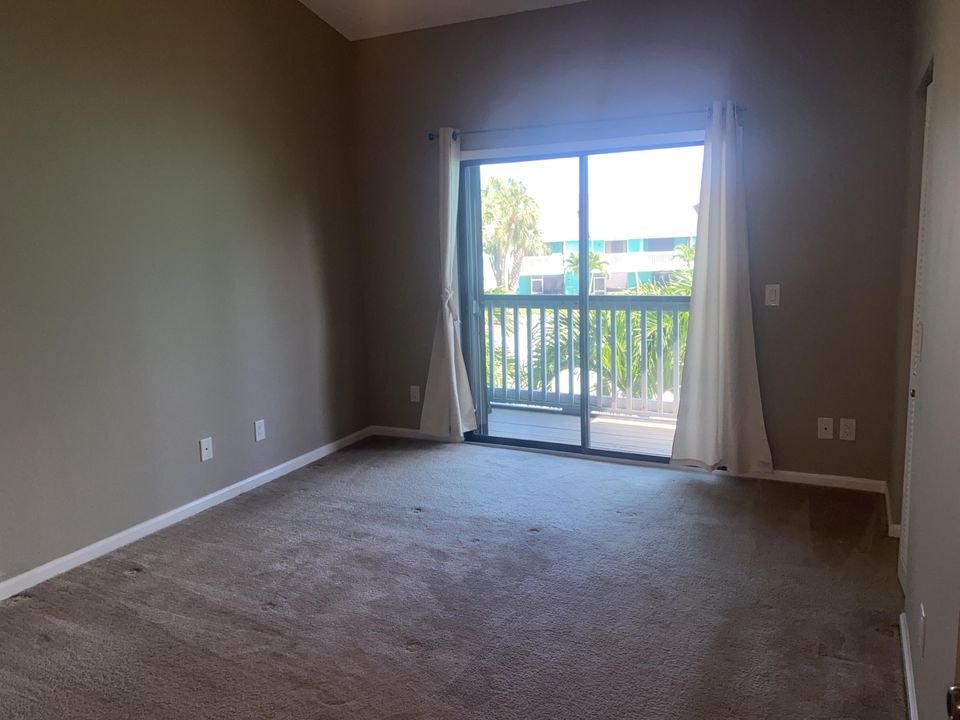 For Rent: $1,900 (2 beds, 2 baths, 1167 Square Feet)