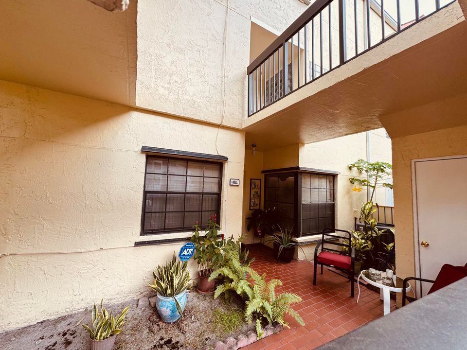 En Venta: $334,000 (3 camas, 2 baños, 1233 Pies cuadrados)