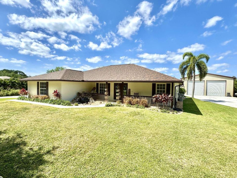 For Sale: $1,199,000 (3 beds, 2 baths, 1576 Square Feet)