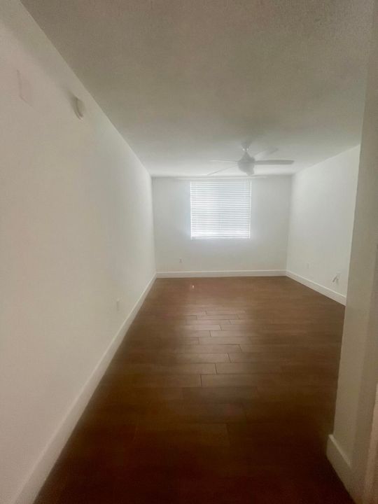 For Rent: $2,750 (3 beds, 2 baths, 1058 Square Feet)