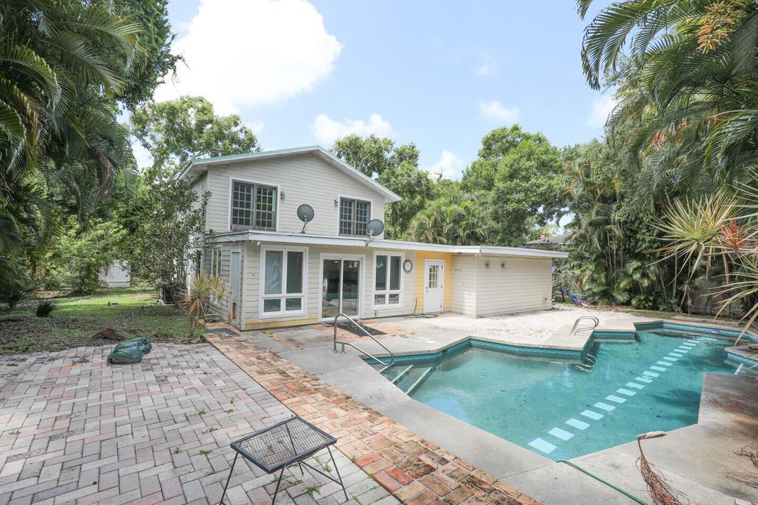 For Sale: $459,000 (4 beds, 2 baths, 2412 Square Feet)
