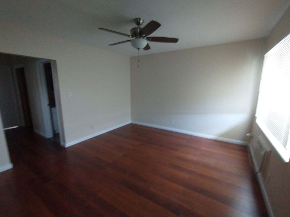 For Rent: $1,900 (2 beds, 2 baths, 790 Square Feet)