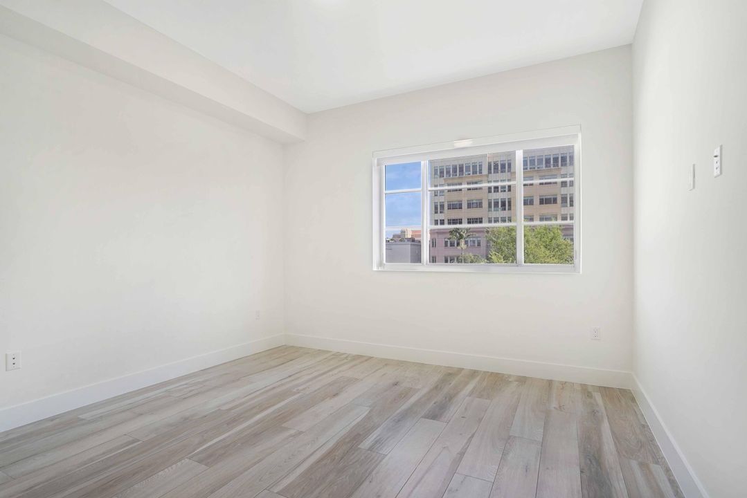 For Sale: $1,500,000 (2 beds, 2 baths, 1341 Square Feet)