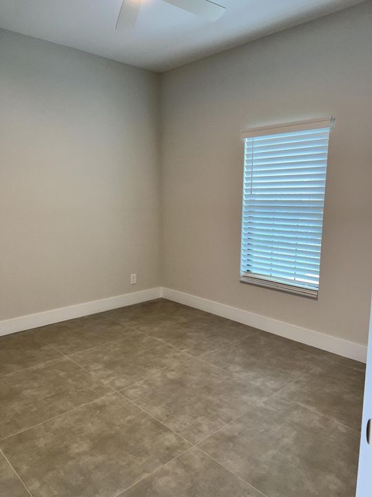 For Rent: $2,500 (2 beds, 2 baths, 1300 Square Feet)