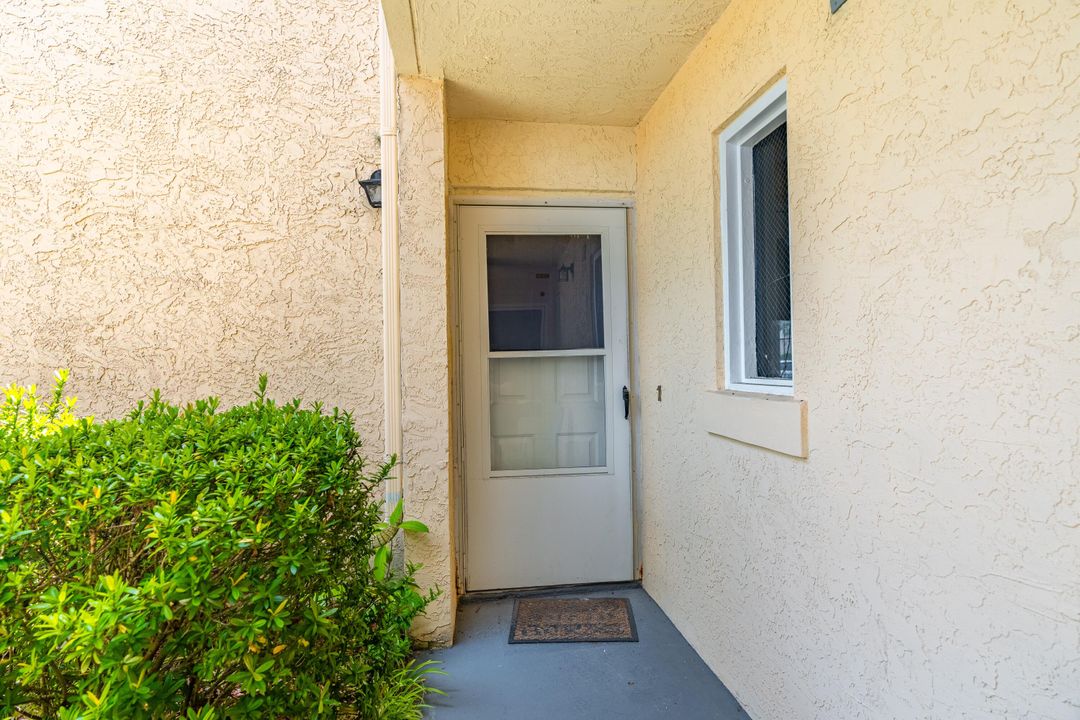 For Sale: $185,000 (2 beds, 2 baths, 874 Square Feet)