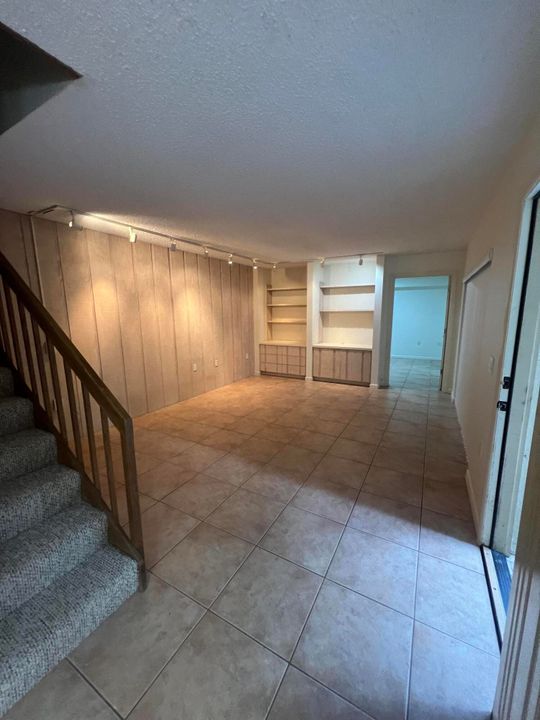 For Rent: $2,800 (2 beds, 2 baths, 1596 Square Feet)