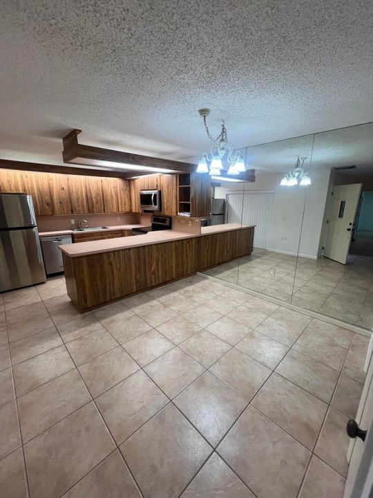 For Rent: $2,800 (2 beds, 2 baths, 1596 Square Feet)