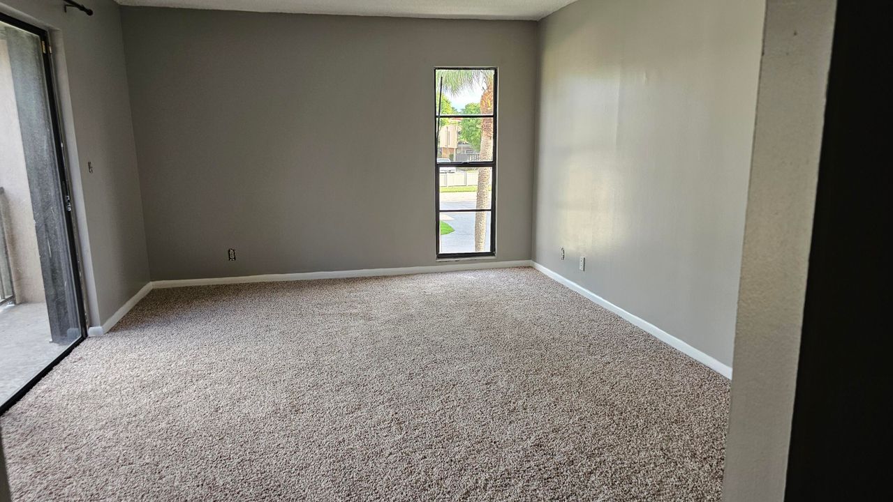 For Rent: $1,875 (2 beds, 2 baths, 1430 Square Feet)