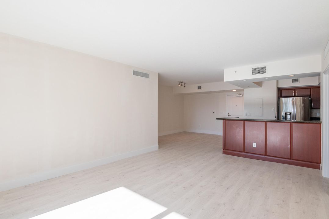 For Rent: $3,800 (2 beds, 2 baths, 1328 Square Feet)