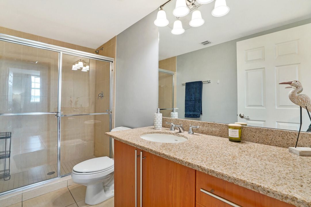 Active With Contract: $3,400 (2 beds, 2 baths, 1149 Square Feet)