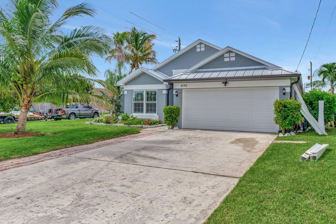 For Sale: $610,000 (3 beds, 2 baths, 1347 Square Feet)