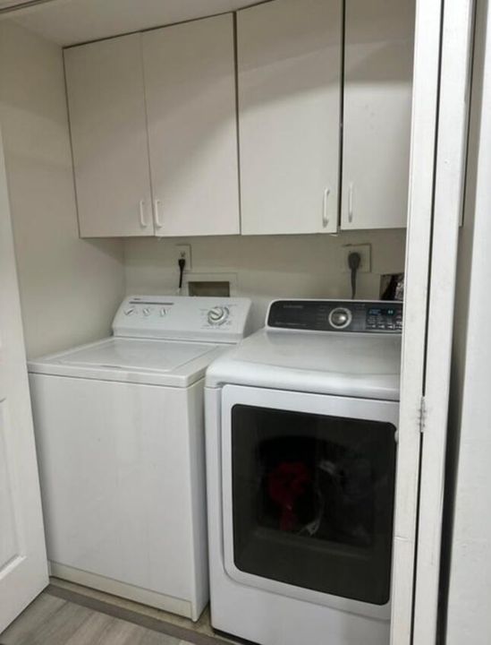 For Rent: $2,400 (2 beds, 2 baths, 1214 Square Feet)