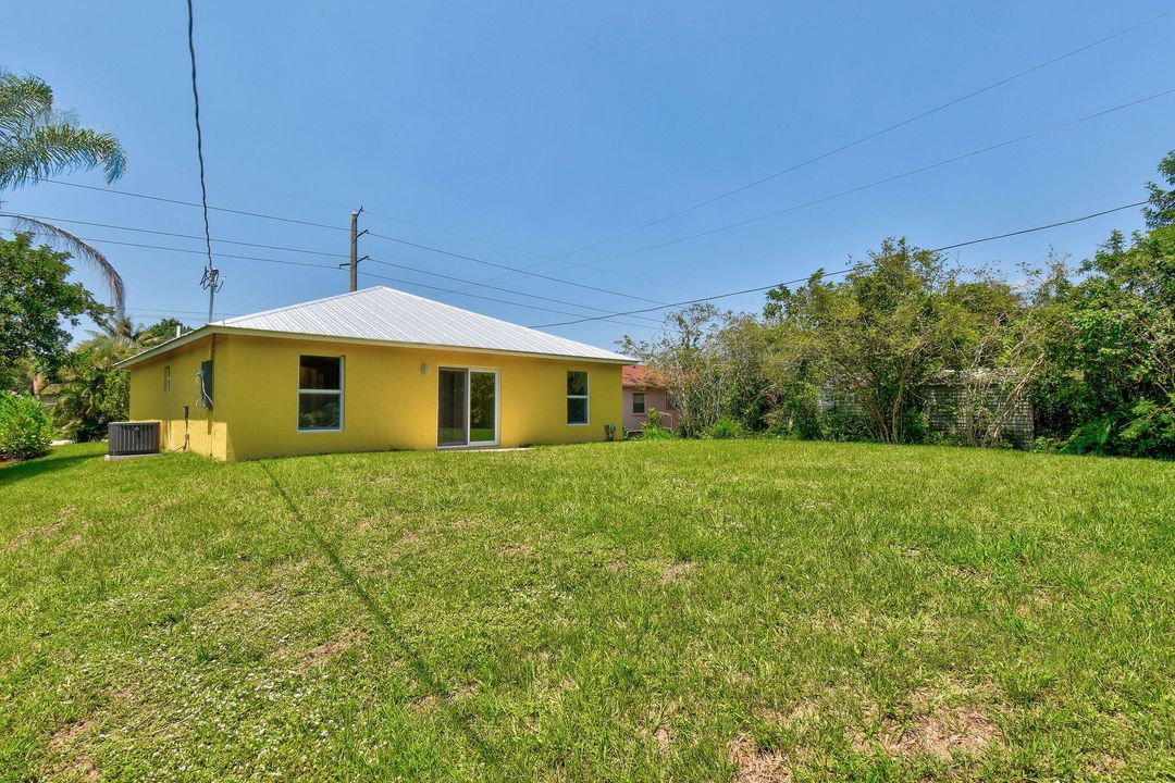 For Sale: $410,000 (3 beds, 2 baths, 1224 Square Feet)