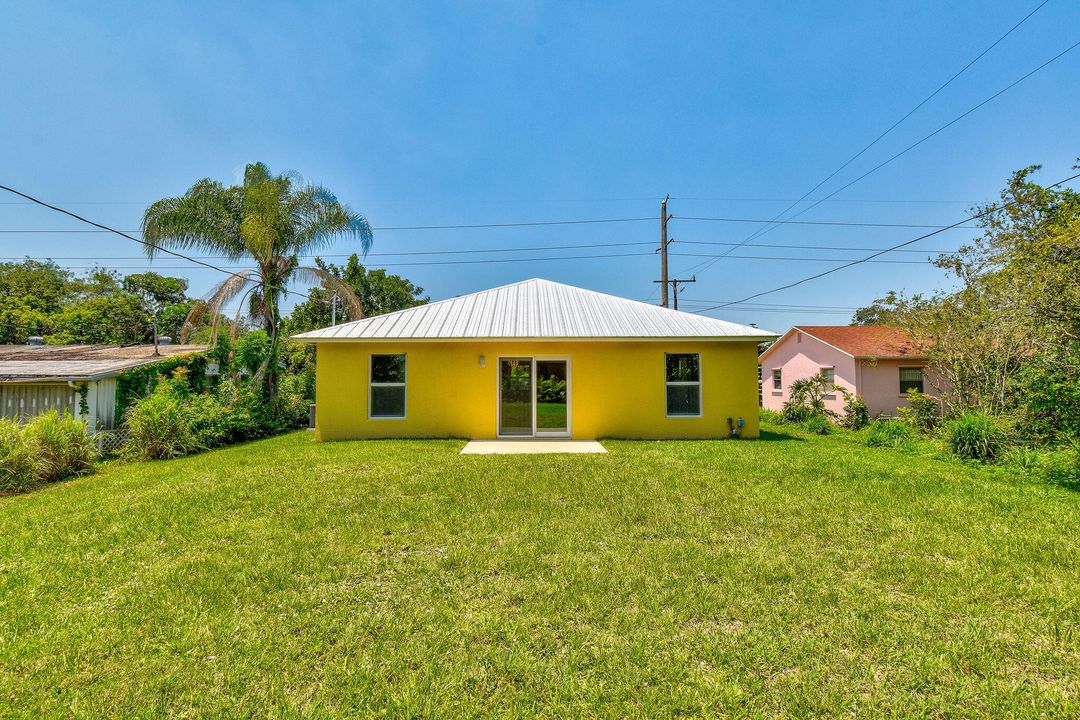 For Sale: $410,000 (3 beds, 2 baths, 1224 Square Feet)