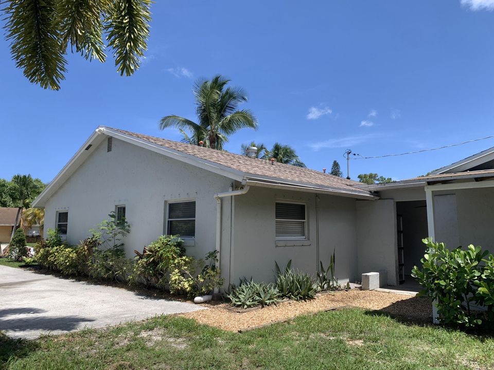 Active With Contract: $420,000 (3 beds, 2 baths, 1516 Square Feet)