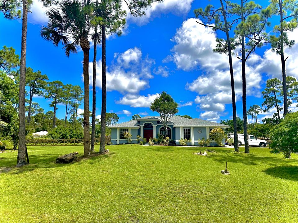 For Sale: $650,000 (3 beds, 2 baths, 1420 Square Feet)