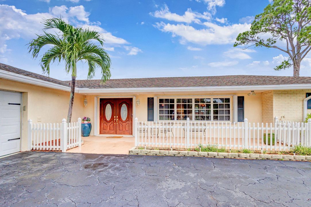 For Sale: $595,000 (4 beds, 2 baths, 2331 Square Feet)