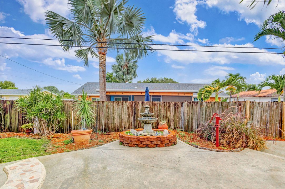 For Sale: $595,000 (4 beds, 2 baths, 2331 Square Feet)