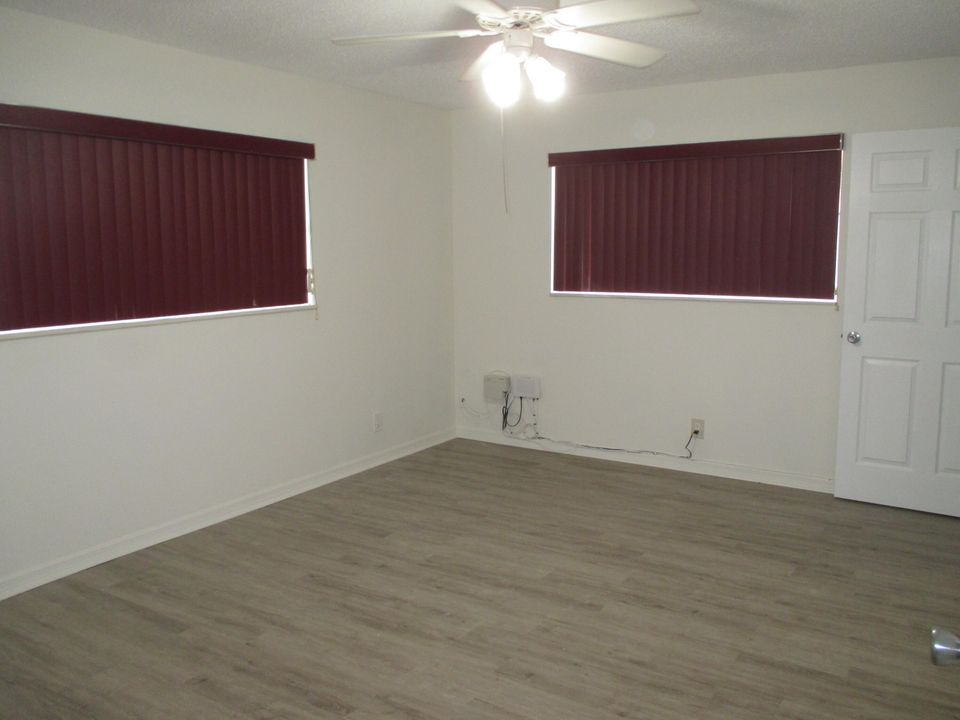 For Rent: $1,900 (2 beds, 2 baths, 1317 Square Feet)