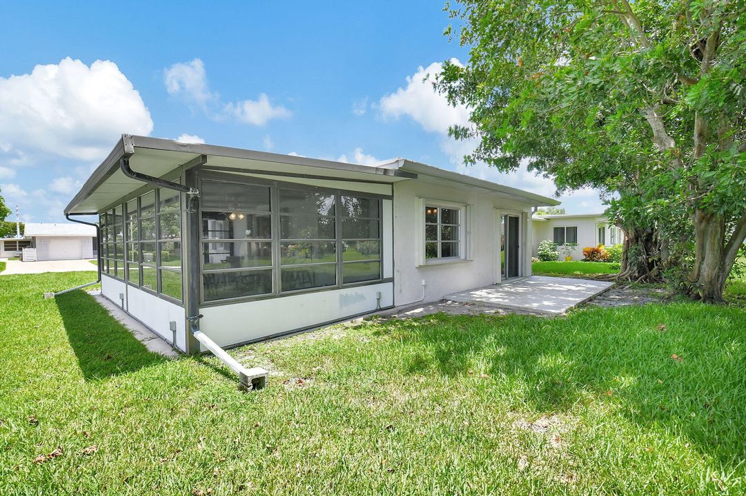 For Sale: $384,900 (2 beds, 2 baths, 1527 Square Feet)