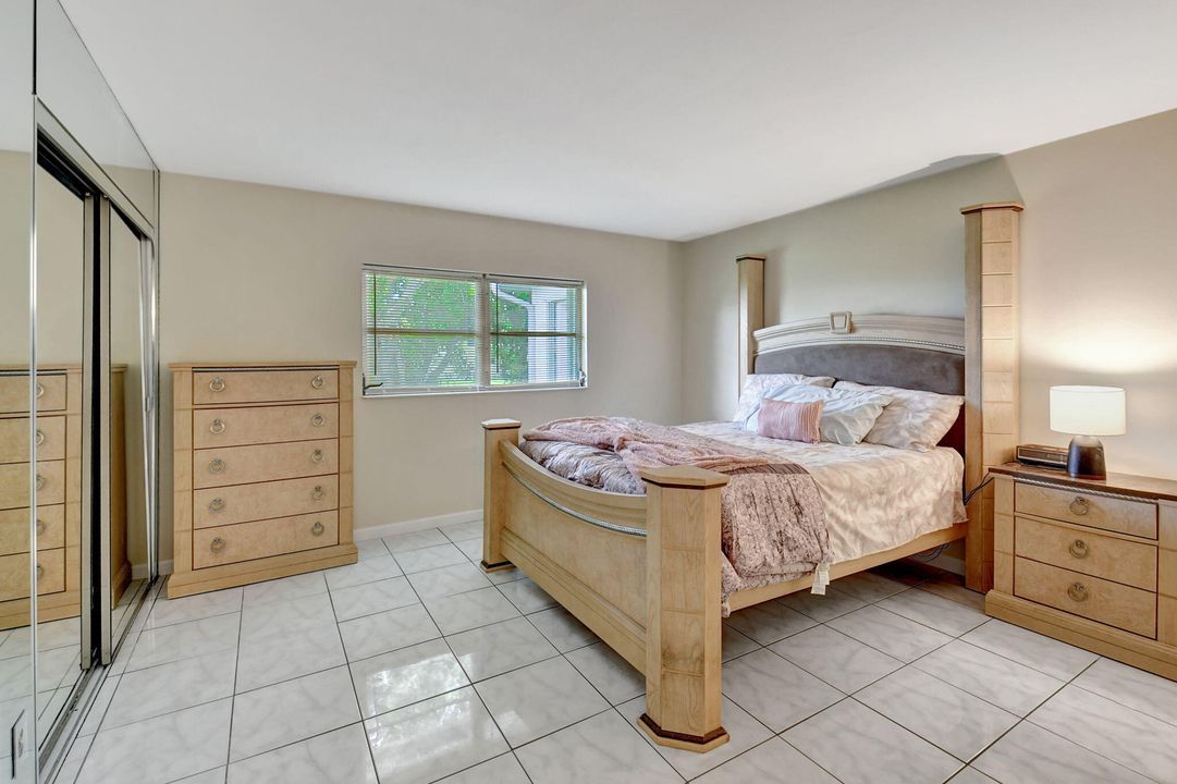 For Sale: $384,900 (2 beds, 2 baths, 1527 Square Feet)