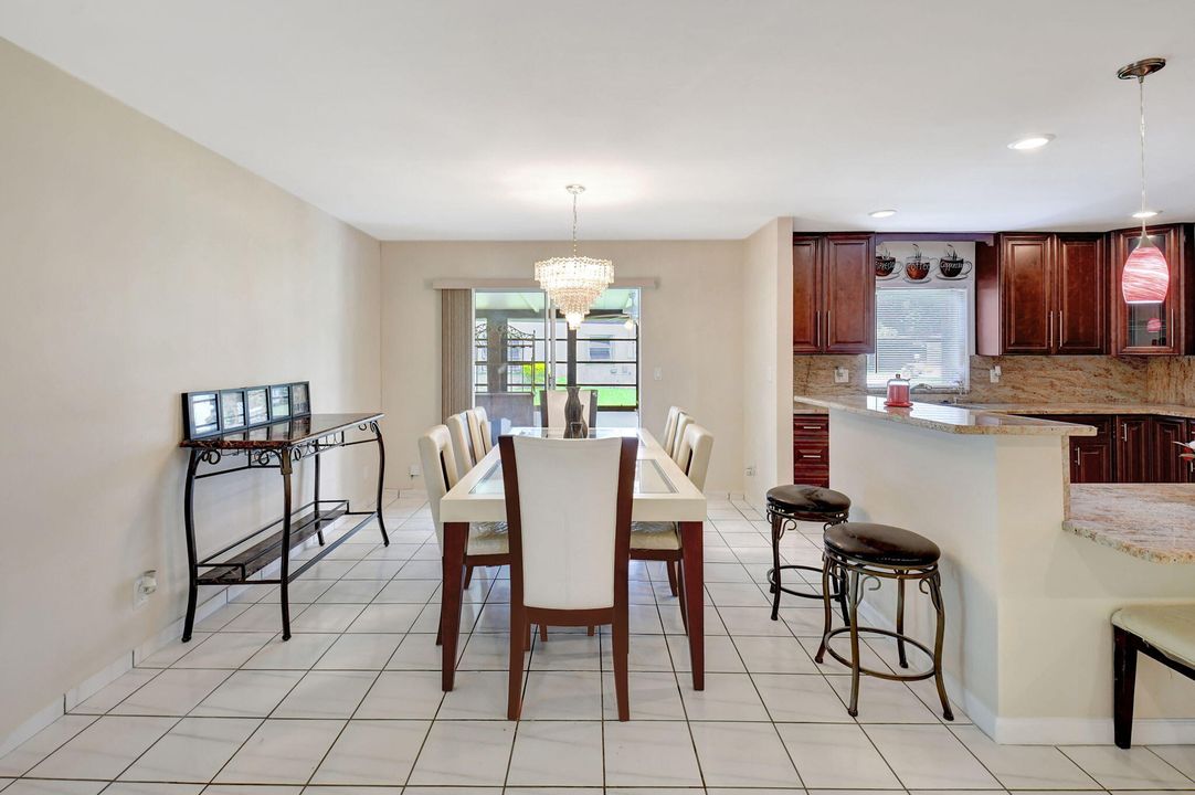 For Sale: $384,900 (2 beds, 2 baths, 1527 Square Feet)