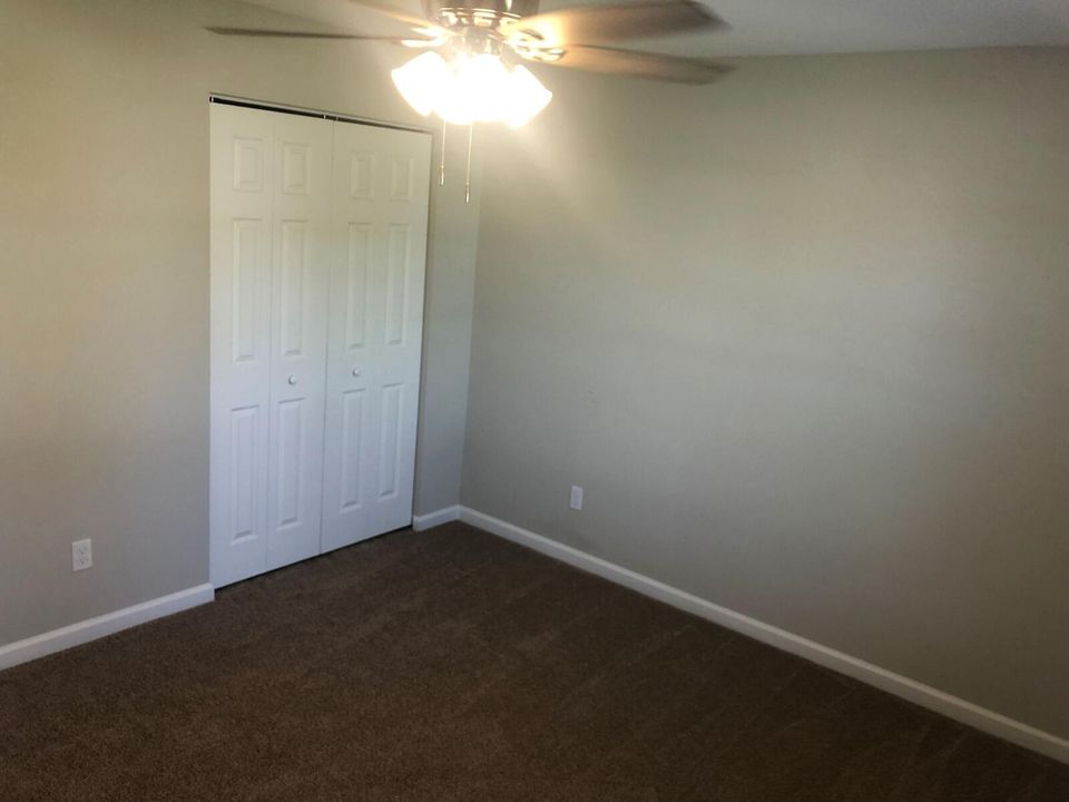 For Rent: $3,100 (4 beds, 3 baths, 2078 Square Feet)
