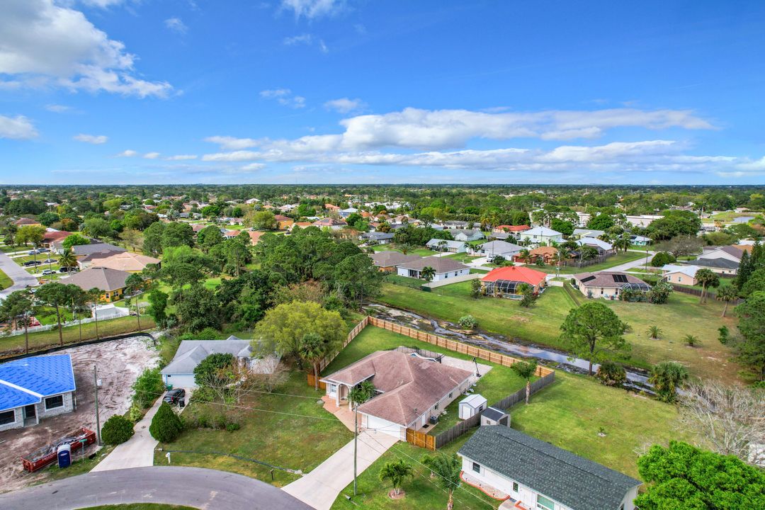 For Sale: $599,900 (4 beds, 2 baths, 2077 Square Feet)