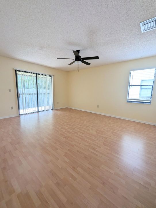 For Rent: $2,300 (3 beds, 2 baths, 1300 Square Feet)