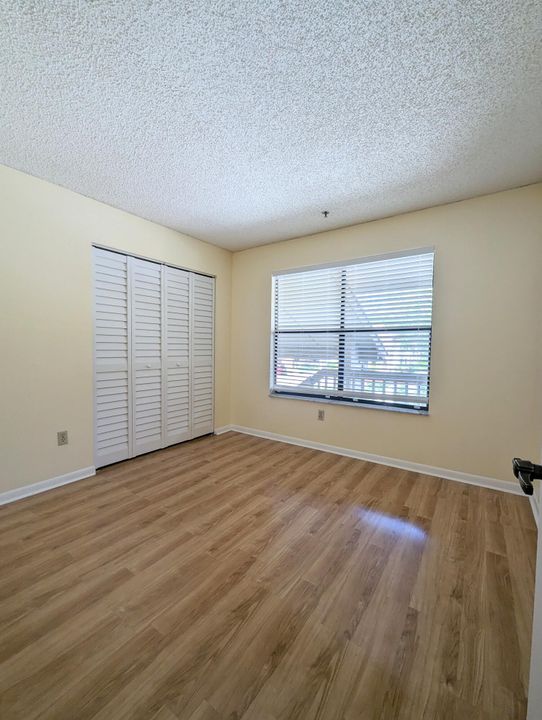 For Rent: $2,300 (3 beds, 2 baths, 1300 Square Feet)