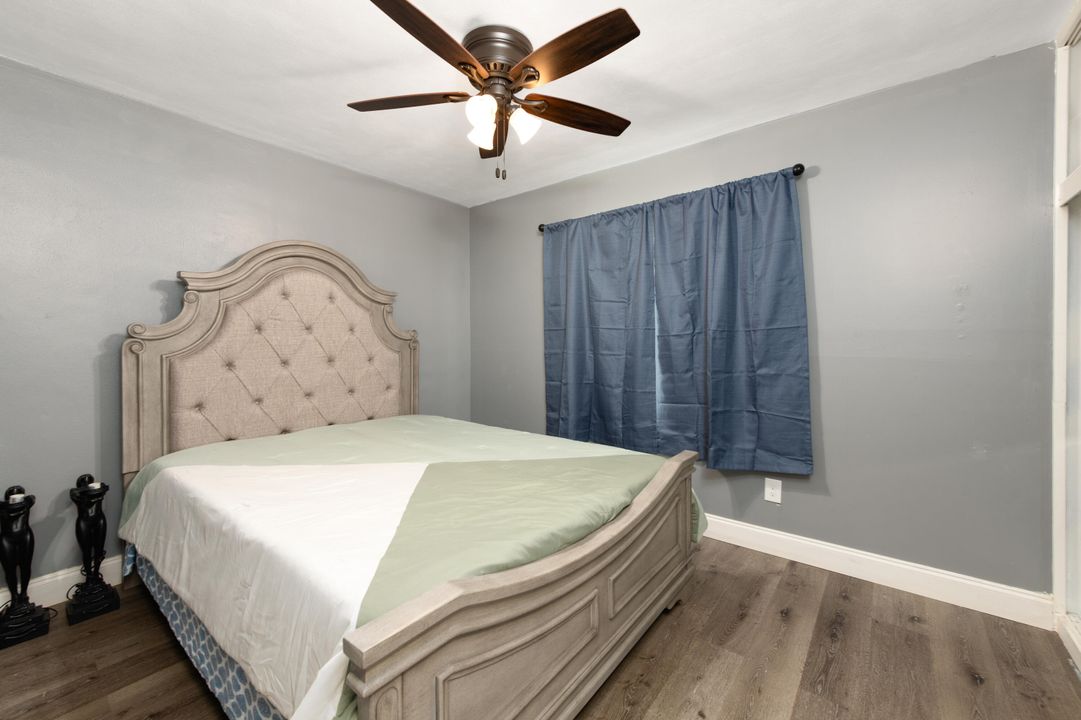 For Sale: $325,000 (3 beds, 2 baths, 1244 Square Feet)