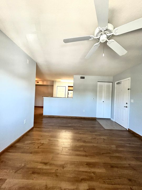 For Rent: $2,700 (3 beds, 2 baths, 1115 Square Feet)