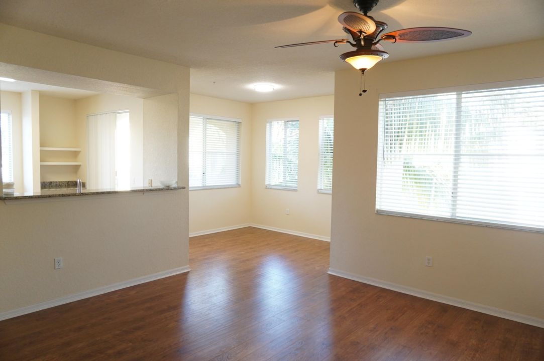 For Rent: $2,450 (2 beds, 2 baths, 1403 Square Feet)