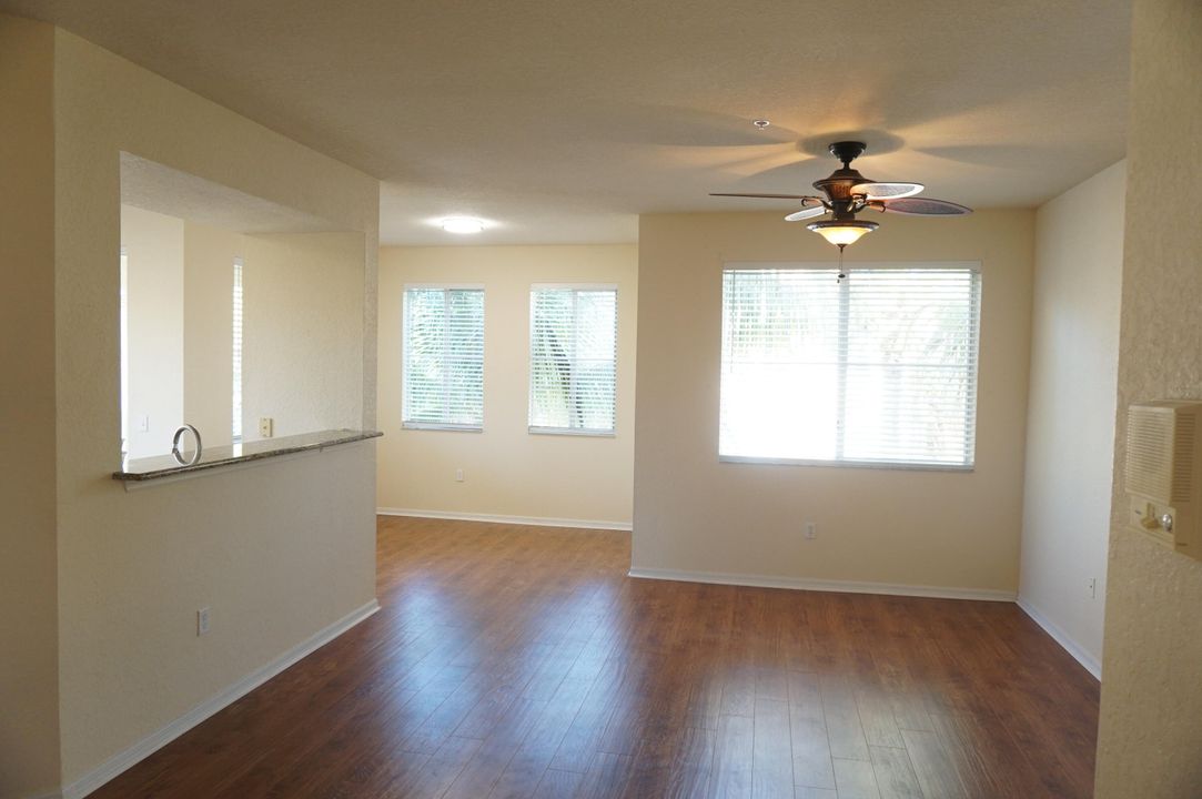 For Rent: $2,450 (2 beds, 2 baths, 1403 Square Feet)