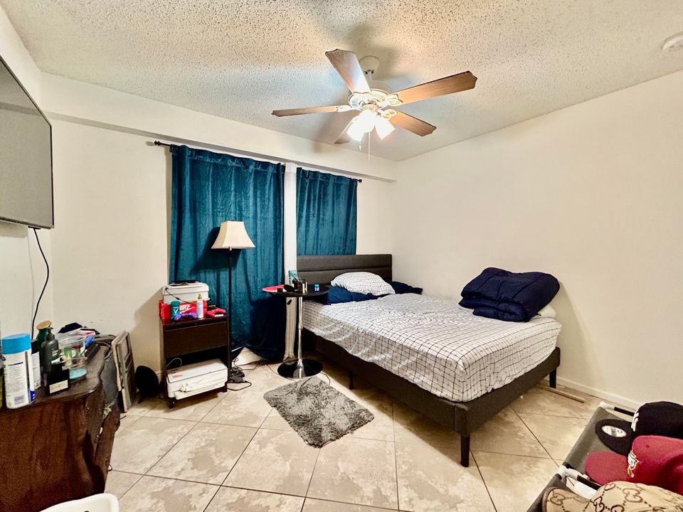 For Sale: $237,500 (2 beds, 2 baths, 1192 Square Feet)