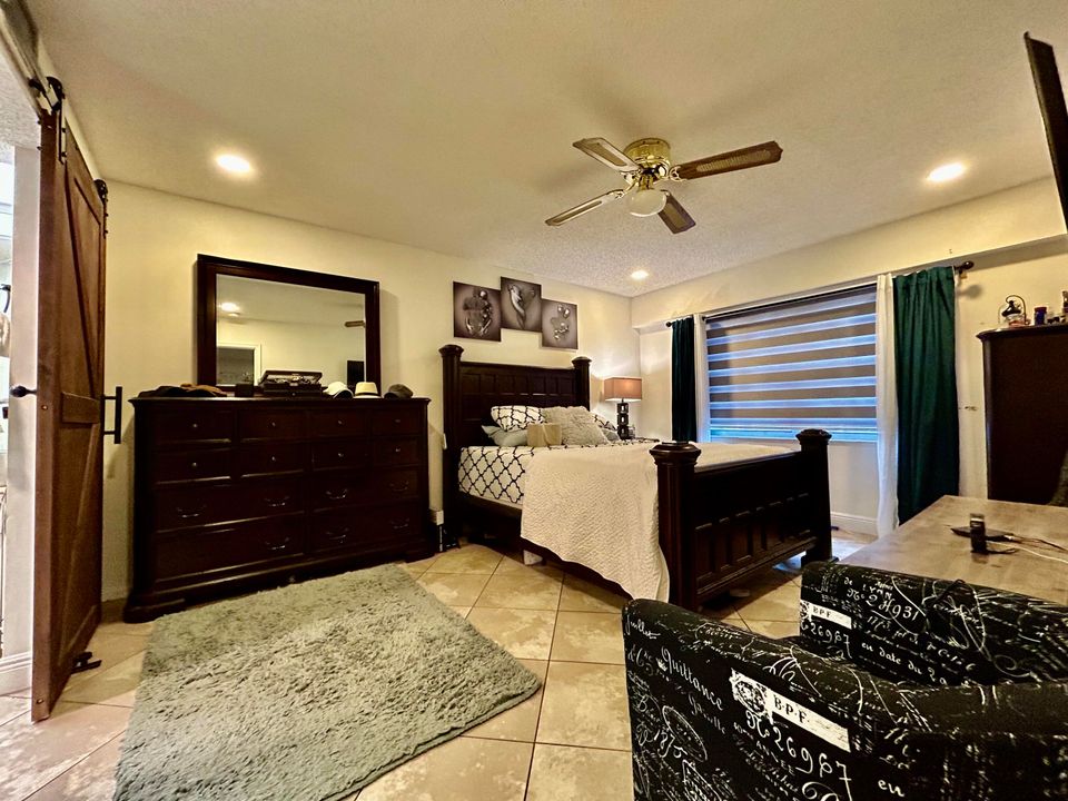 For Sale: $237,500 (2 beds, 2 baths, 1192 Square Feet)